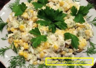 Salata sa kuvanom piletinom i kukuruzom